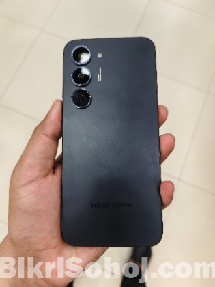 Tecno Spark 40 Pro